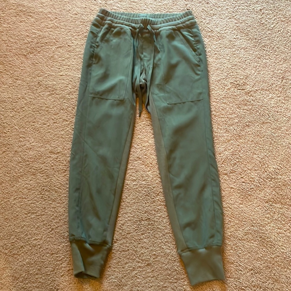 COPY - Cabi Jogger Pant (XS)